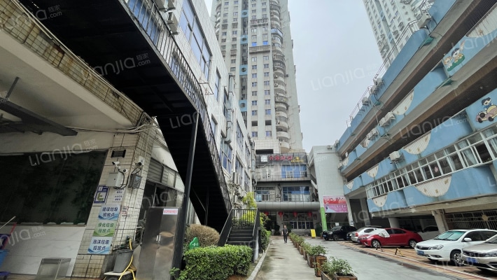 城市花园外景图