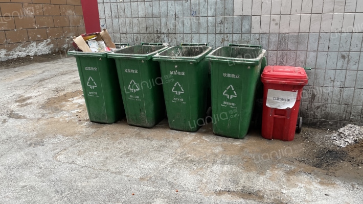 房实大厦外景图