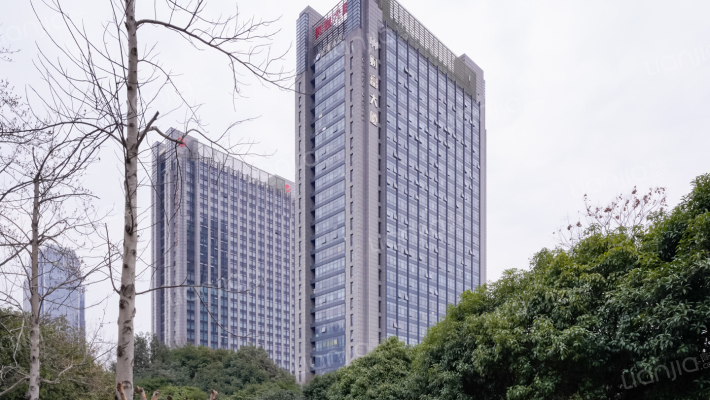 财富大厦外景图