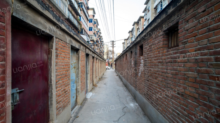 郑州拖拉机厂家属院外景图