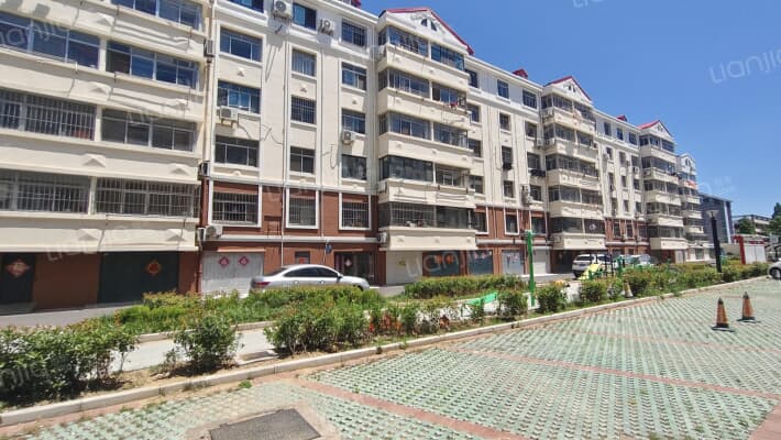 红旗小区外景图