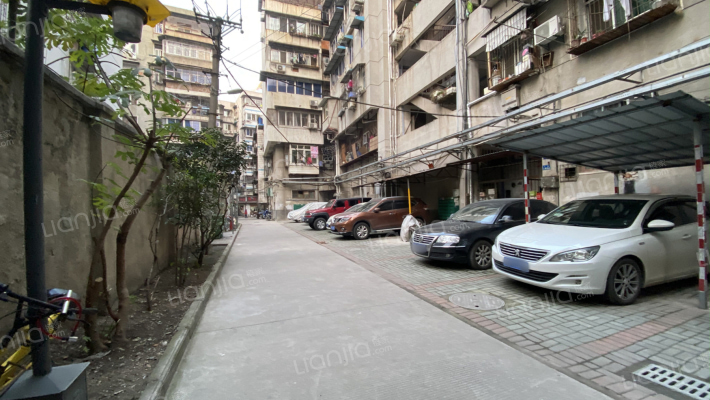 劳动局宿舍外景图