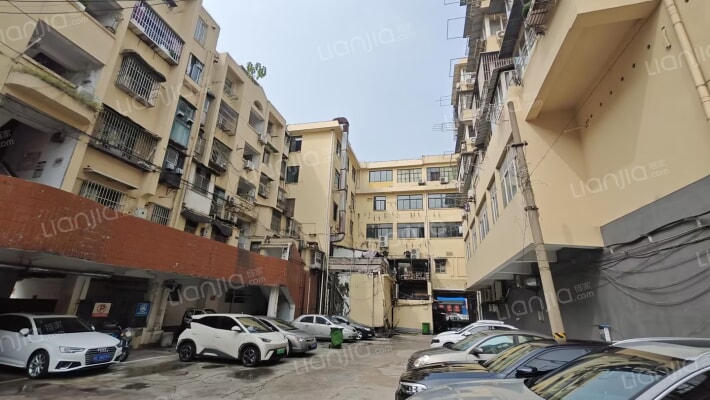 解放路8号外景图