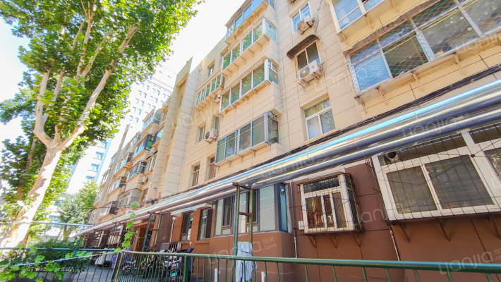 济南市中心医院宿舍外景图