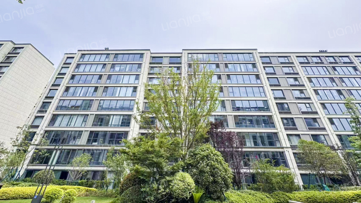 云樾观山府外景图