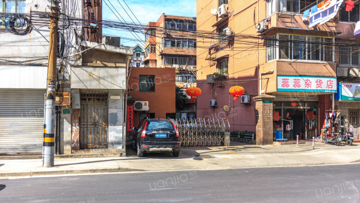 建灵公寓外景图