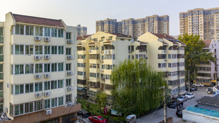 西革新里108号院外景图