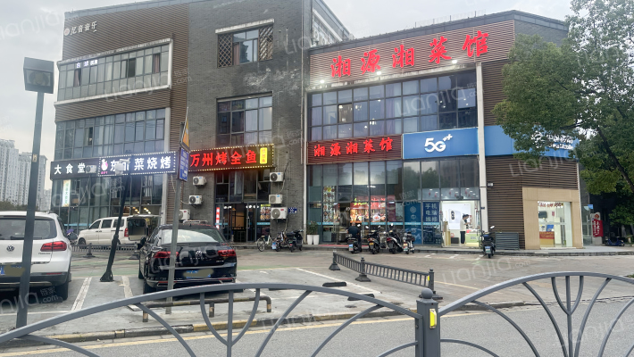 阳光水世界阳光坊商业街外景图