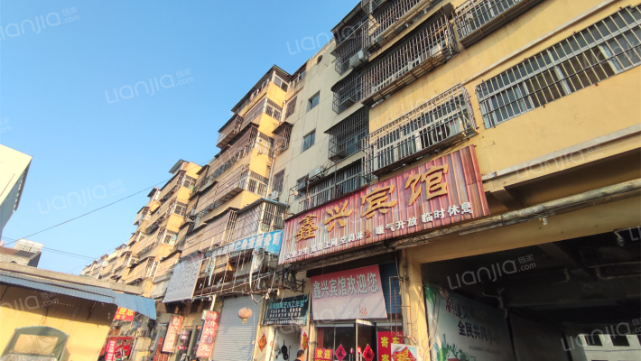 汽运公司住宅楼外景图