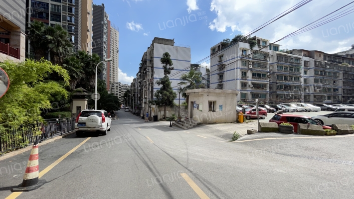 蟠桃宫路23号外景图