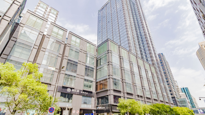 银亿环球中心外景图