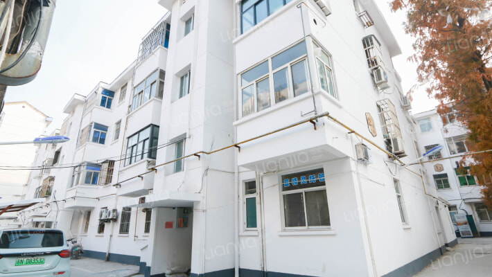 附小宿舍南楼外景图