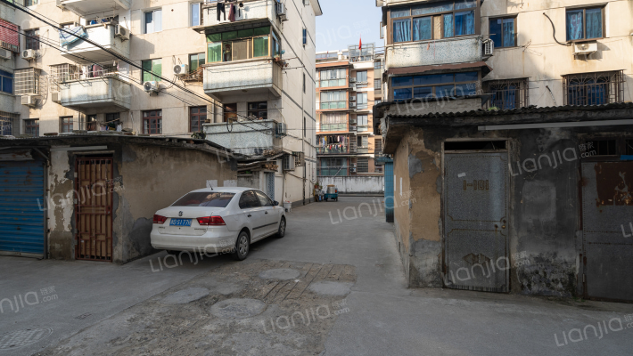 洋桥花园小区外景图