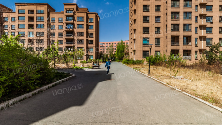 地铁名典丁香苑外景图