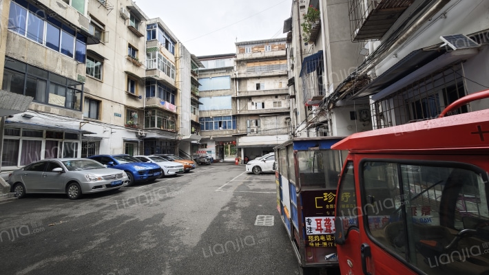 文化路130号外景图