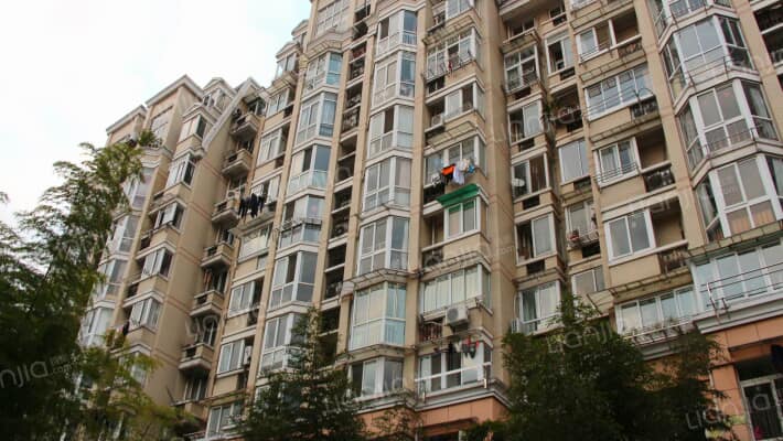 湖畔花园竹径苑外景图