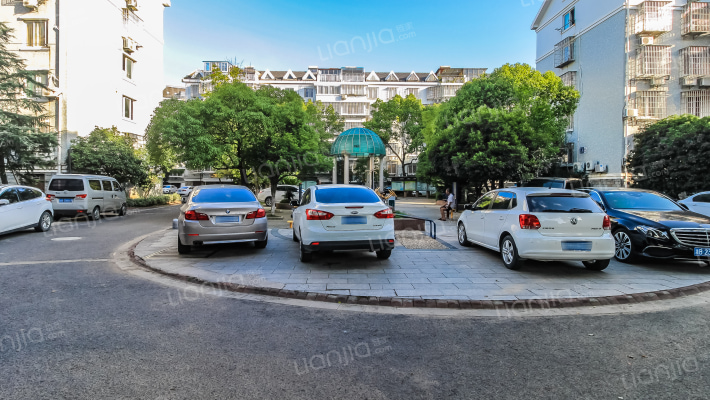 临江小区外景图