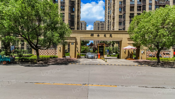 郡西花苑外景图