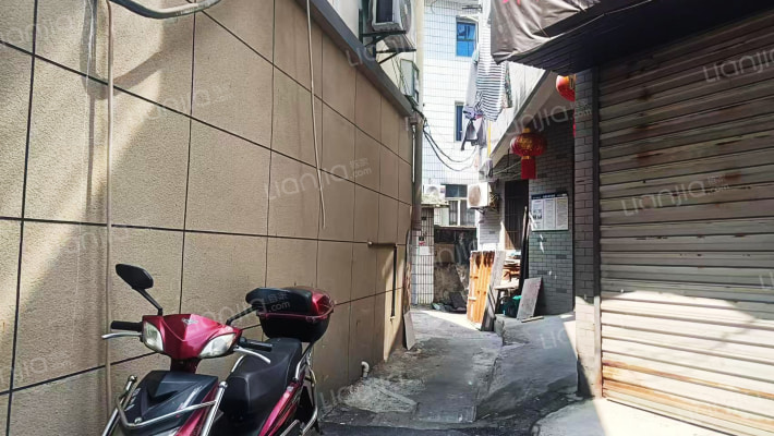 城南小学宿舍外景图