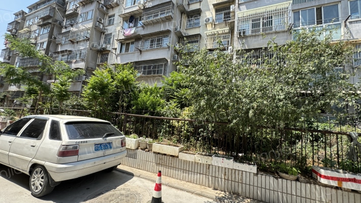 大修厂宿舍外景图