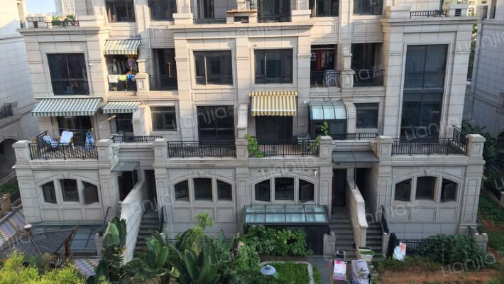 中骏天峰外景图