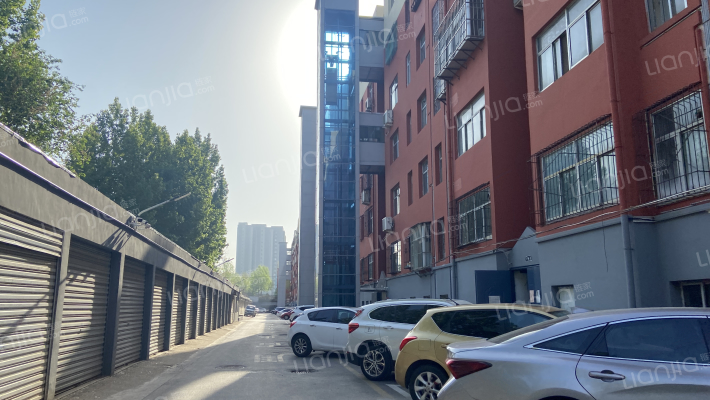 天平小区外景图