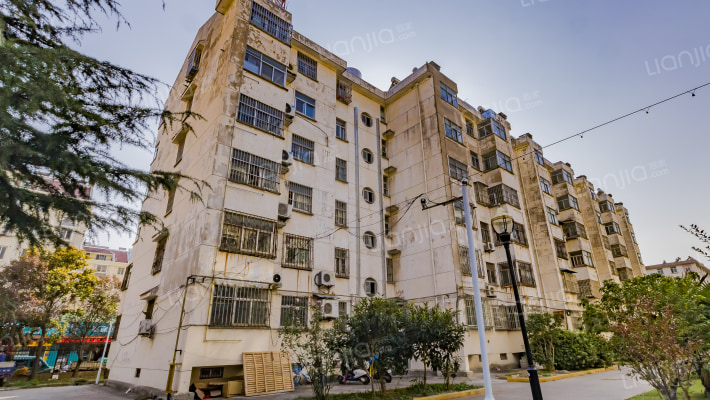 国税公寓外景图