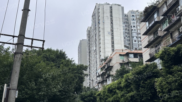 上层建筑外景图