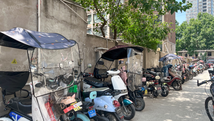 东城夕鹫外景图