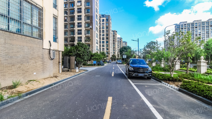 水尚阑珊小区外景图