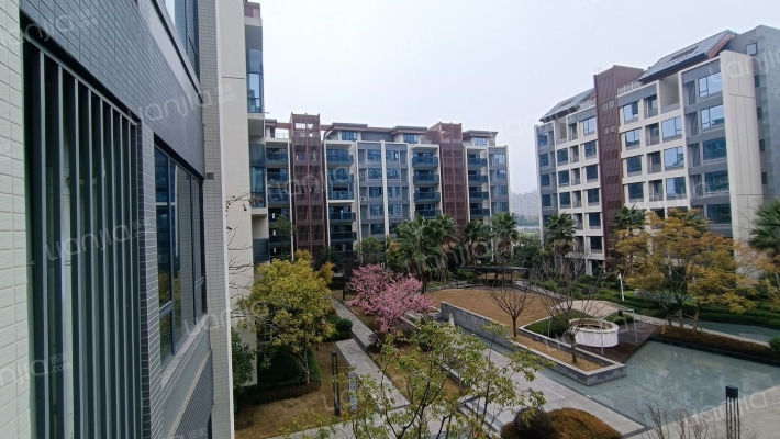 龙润丰锦外景图