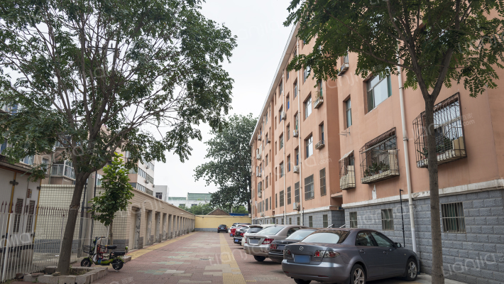 中基集团宿舍外景图