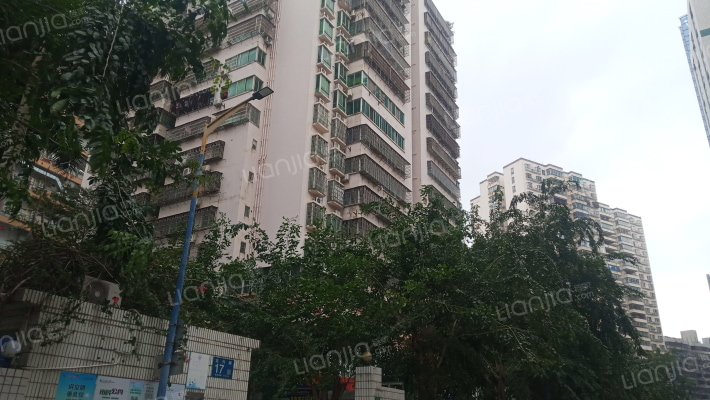 四季大厦外景图