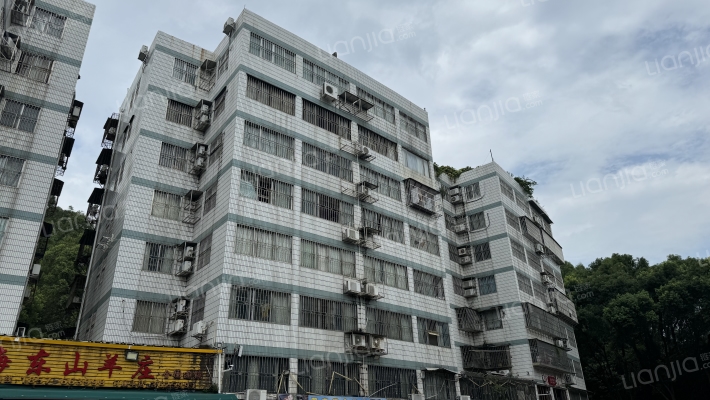 迎宾北路住宅外景图