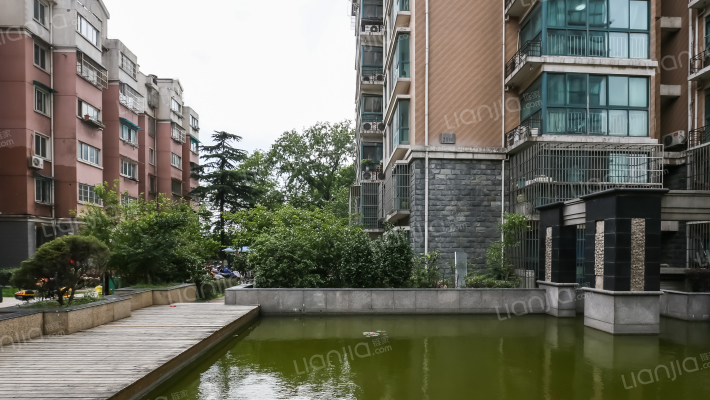 百合果园外景图