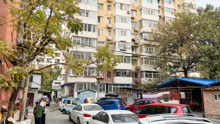 安装宿舍外景图