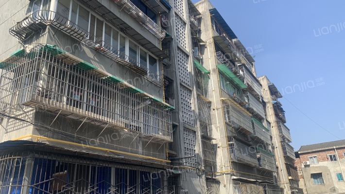 体育场东街169号外景图