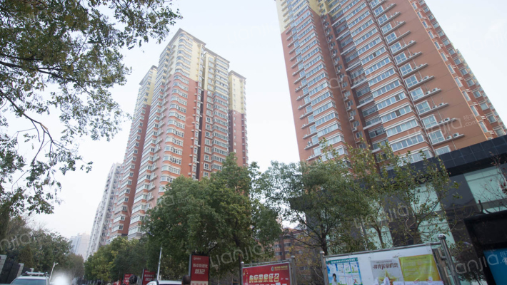 黄金叶小区外景图