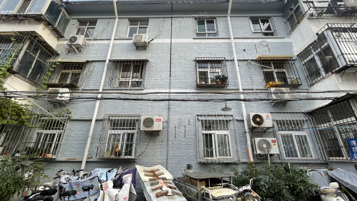 陵东街37号楼外景图