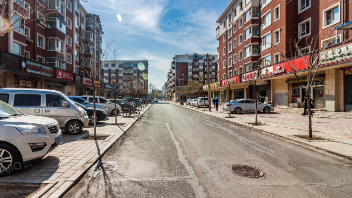 滨河小区外景图