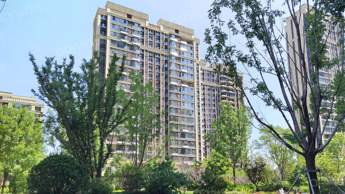 辉盛岚海外景图