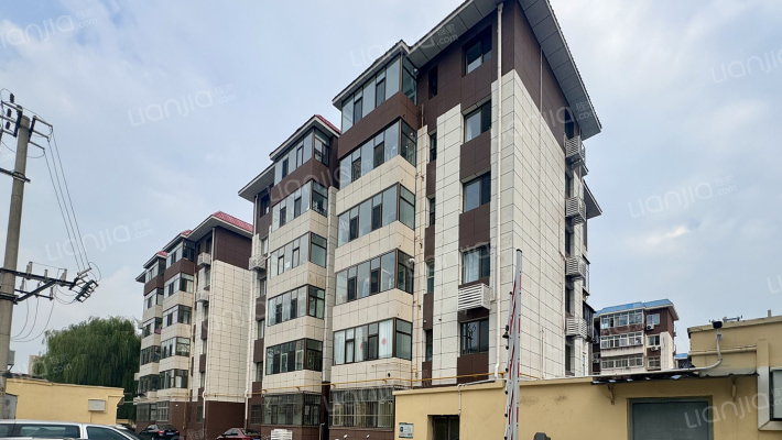 教师楼小区外景图