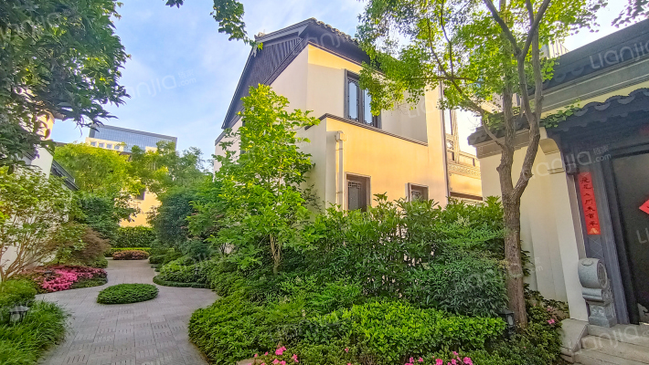 凤启天宸中心外景图