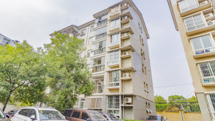 列电新村外景图