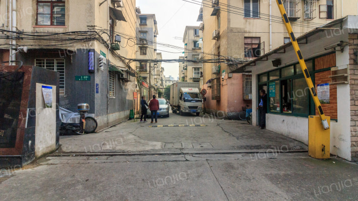 泰山二村外景图