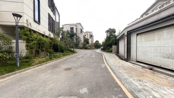 金阳新世界翡翠山外景图