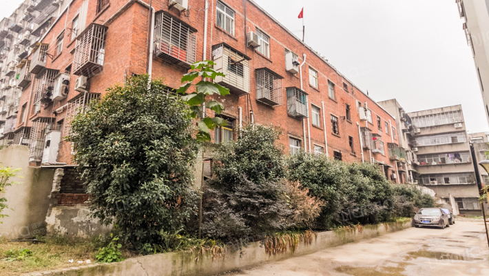 闸口一路玻璃纤维厂家属院外景图