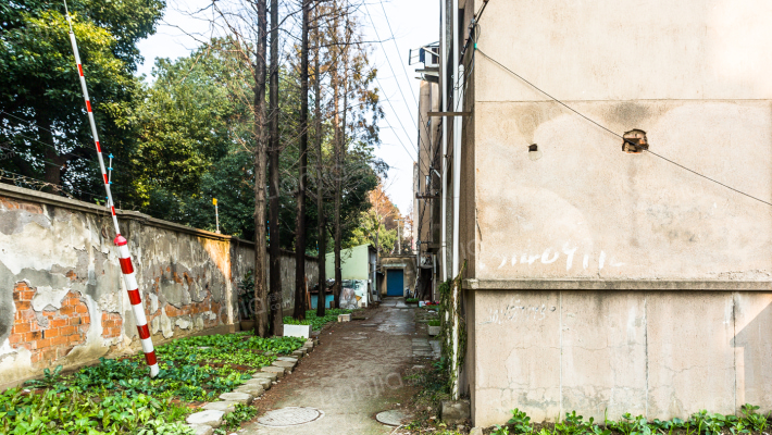 船闸新邨外景图