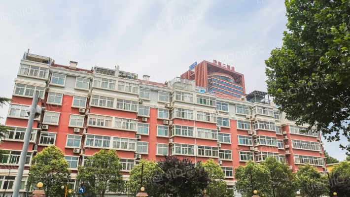 吉尔南苑外景图