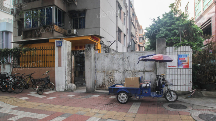 五山团校宿舍外景图